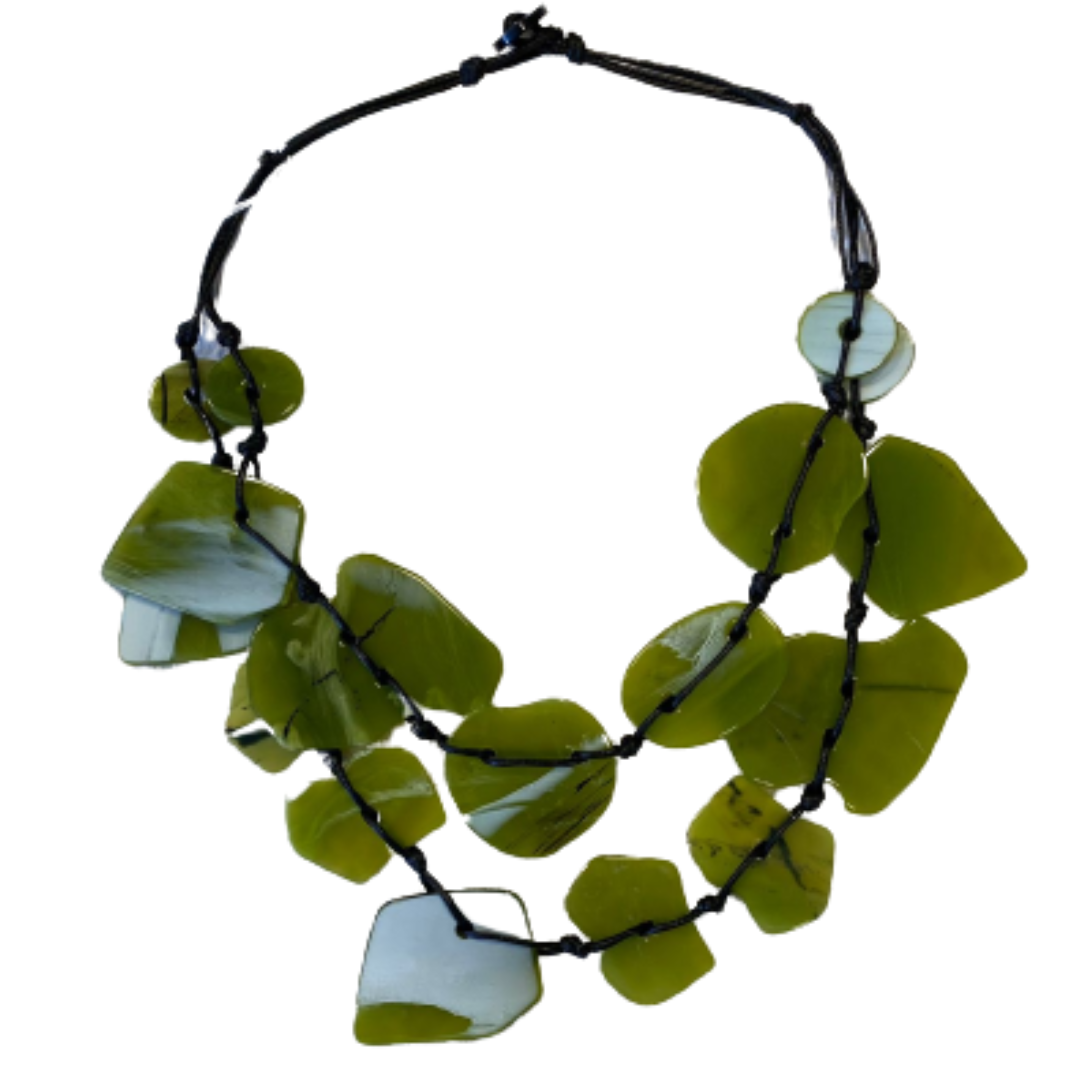 Collar piedras verdes